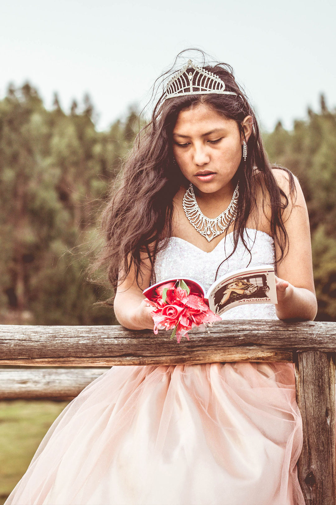Sesión de Fotos para Quinceañeras, cuadros fotofirmas y photobook en Lima
